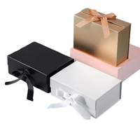 Caja de Embalaje de Cartón Rígido Plegable de Alta Gama Personalizada, Material Ecológico con Lazo de Cinta para Envío de Ropa y Zapatos