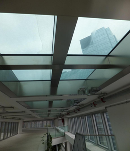 Persiana Cortafuegos Horizontal de Acero y Aluminio con Clasificación de Resistencia al Fuego EI 120 para Aplicaciones Interiores en Edificios de Oficinas Modernos - Product Image 6