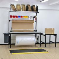 Table d'emballage DETALL avec convoyeur conçue pour la production industrielle avec configuration industrielle personnalisée