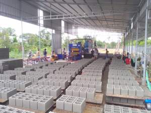 آلة صنع الطوب شبه الأوتوماتيكية QT5-15 - Product Image 5