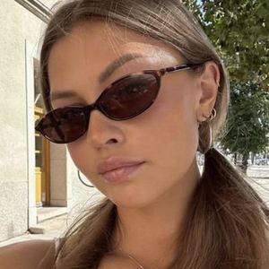 Lunettes de soleil pour femme 2025, style vintage, légères, en plastique, petite monture, protection UV400, forme ovale œil de chat - Product Image 2