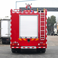 Camions de pompiers forestiers Sinotruk Howo neufs 4x2 personnalisés avec canon à eau et système de mousse