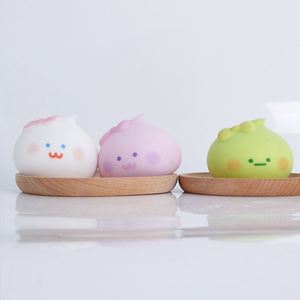 Juguete Antiestrés Personalizado - Baozi Suave con Punta de Crema - Juguete de TPR de Xiao Long Bao de Dibujos Animados, de Moda en Red Book, para Aliviar el Estrés - Juguete Mochi - Product Image 2