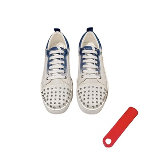 Zapatos de suela gruesa con incrustaciones de clavos estilo punk para hombre y mujer, zapatos casuales, zapatos deportivos multifuncionales de corte bajo a la moda - Product Image 3