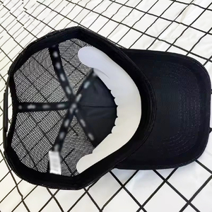 Casquette de baseball pour homme 5 panneaux, style camionneur, couleur noire unie, maille décontractée, avec logo brodé personnalisé, pour l'extérieur, de marque de mode - Product Image 3