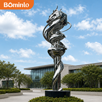 Sculpture de dragon en acier inoxydable poli miroir, torsion spirale, art métallique abstrait moderne de grande taille pour place extérieure