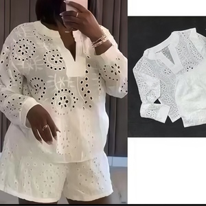 ชุดเซ็ต 2 ชิ้น เสื้อแขนยาวคอวีสีพื้นเอวสูงกับกางเกงขาสั้นลำลองแฟชั่นสำหรับผู้หญิง - Product Image 5