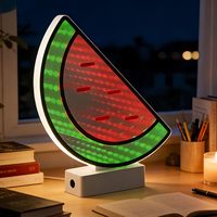 Lampe LED tunnel miroir infini personnalisée en forme de pastèque pour décoration de magasins commerciaux, hôtels et fêtes, OEM ODM
