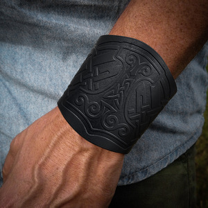 Uomini medievali vyking armatura scaldamuscoli da braccio Cosplay vyking pirata cavaliere guanto bracciale da polso - Product Image 6