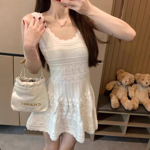 Robe Camisole Princesse Tricotée Unie Évidée <span class=keywords><strong>et</strong></span> Moulante pour <span class=keywords><strong>Femme</strong></span> Printemps/Été, Coupe Courte Amincissante à Manches Courtes - Product Image 1
