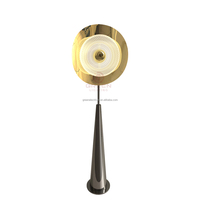 Lampe sur pied en laiton de style rétro italien moderne, base E27 avec source de lumière LED, finition cuivre antique, abat-jour en métal pour canapé et chambre à coucher