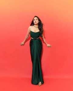 Falda de Satén Bordada para Mujer a Precio Bajo, Tela de Secado Rápido, para Fiestas, Estilo Étnico, para Todas las Temporadas - Product Image 3