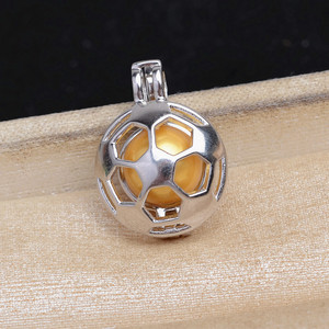 Muses Jewels Vente en gros de bijoux raffinés pour femmes, Pendentif cage en argent sterling S925 à thème football, Accessoires de perles DIY - Product Image 1