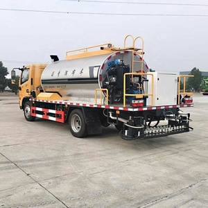 Machine à pulvériser l'asphalte, distributeur d'asphalte, camion-citerne à bitume, capacité du réservoir 5000L, distributeur de bitume à vendre - Product Image 4