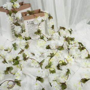 सिमुलेशन चेरी फूलों की दाखलता छत लंबी पट्टी छत आंतरिक सजावट प्लास्टिक फूल पट्टी पट्टन घुमावदार - Product Image 4