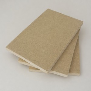 Panneau en <span class=keywords><strong>vermiculite</strong></span> ignifuge <span class=keywords><strong>de</strong></span> 25 mm pour l'isolation des fours et le revêtement des fours - Product Image 1
