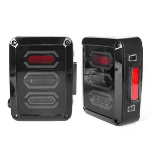 Feux arrière pour Jeep Wrangler version américaine JK Avenger, feux arrière LED, feux de recul, feux d'avertissement - Product Image 1