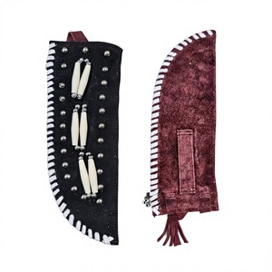 Funda Artesanal para Cuchillo Tribal con Decoración de Cuentas y Tachuelas Metálicas, Bolsa de Supervivencia para Exteriores en Cuero Negro y Borgoña - Product Image 1
