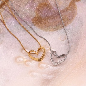 Collar con Colgante de Corazón de Moda, Collar de Acero Inoxidable, Joyería Personalizada para Mujer - Product Image 4