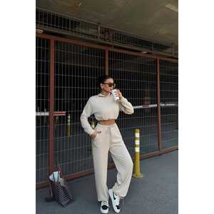 Conjunto Deportivo Farhi Beige con Cordones, Diseño Personalizado, Cómodo y Transpirable para Correr o Gimnasio - Pedido Mínimo 2 Piezas - Product Image 2