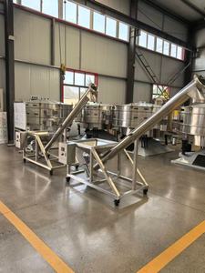 Trasportatore a Coclea Inclinato in Acciaio Inox a Velocità Regolabile per Riso e Mais, Durevole e Facile da Pulire per Alimenti e Bevande - Product Image 2