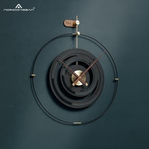 TEBOYTY นาฬิกาแขวนผนังโลหะหรูหราแบบมินิมอลลิสต์,นาฬิกาพระจันทร์สีเทาทันสมัยด้วยมือทำจากไม้วอลนัทนาฬิกาทำด้วยมืออะคริลิกกระจกและไม้ - Product Image 5