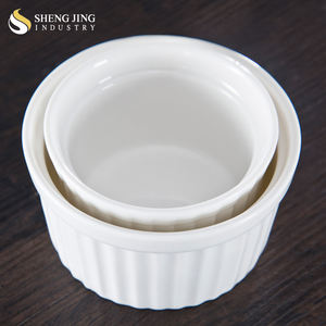 Haute qualité brillant blanc en céramique Mini gâteau bol rayé <span class=keywords><strong>porcelaine</strong></span> cuisson pouding bol pour mariage fête Restaurant <span class=keywords><strong>soufflé</strong></span> <span class=keywords><strong>moule</strong></span> - Product Image 3