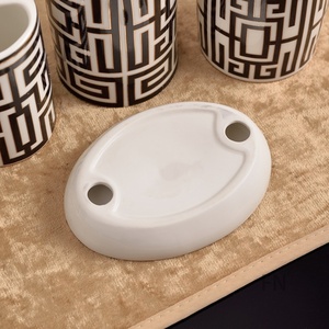 Juego de Lavabo de Cerámica de Cinco Piezas de Lujo Retro Europeo para Baño, con Diseño Ecológico y Duradero, Ideal para Regalo - Product Image 4
