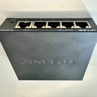 TL-SG1005D 5-port 5 * 10/100/1000Mbps Cangkang Logam Switch Ethernet Cepat Desktop Tanpa Manajemen Plug and Play untuk Kantor dan Pemantauan