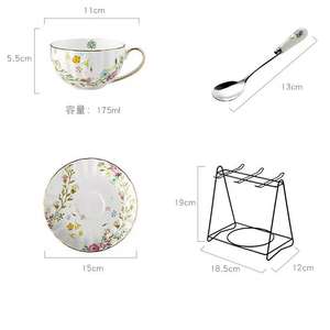 Juego de 6 tazas y platillos de porcelana fina con borde dorado y diseño floral, con cuchara y soporte - Product Image 5