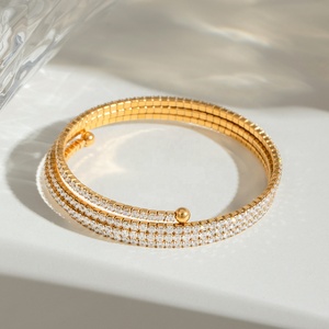 Aretas Winter New Light Luxury Retro Bracelet Venta al por mayor Acero inoxidable Chapado en oro Multi-Layer White Zircon Bracelet para mujer - Product Image 2