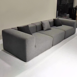 Sofá seccional moderno en forma de L con respaldo suelto y brazos cuadrados para sala de estar, diseño tapizado de tres asientos - Product Image 3