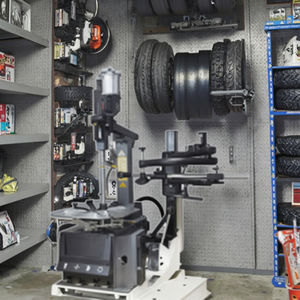 Desmontadora de Pneus Sem Barra de Alavanca ML-8818A com Garras Ajustáveis 220V/380V Dupla Voltagem para Uso em Oficina - Product Image 5