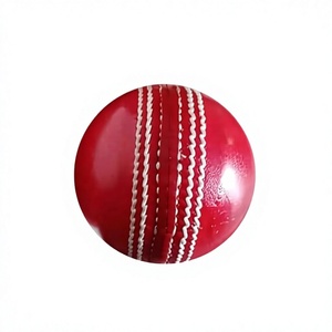 Pelota de Cricket de Cuero Rojo Hecha a Mano con Logotipo Personalizado, Grado Profesional, Duradera, 0.4-0.45 kg, Equipo Deportivo - Product Image 5