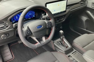 Meilleur prix voiture d'occasion 2025 <span class=keywords><strong>Ford</strong></span> <span class=keywords><strong>Focus</strong></span> <span class=keywords><strong>ST</strong></span>-<span class=keywords><strong>Line</strong></span> X 1.0 EcoBoost mHEV aut Hatchback prête à l'emploi, sans accident, prête à être expédiée dans le monde entier - Product Image 3