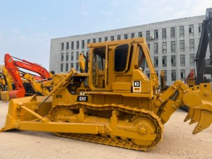 รถดันดิน CAT D7G มือสอง พร้อมรองเท้าตีนตะขาบหนาพิเศษ เหมาะสำหรับงานเตรียมพื้นที่ในเหมืองและงานเคลื่อนย้ายเศษหิน - Product Image 6