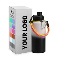 Bouteille d'eau isolée de tasse de voyage à large bouche en acier inoxydable de 32oz avec poignées en paracorde bouteille d'eau en métal inoffensive d'escalade