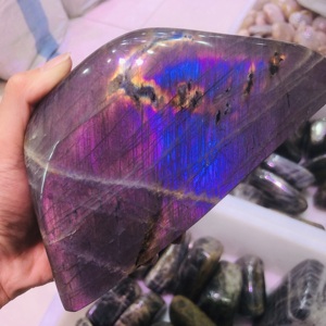 Bán buôn Chất lượng cao màu tím hồng <span class=keywords><strong>Labradorite</strong></span> freeform chữa bệnh tinh thể thạch anh freeform Fengshui đá quý để trang trí - Product Image 4