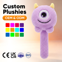 Peluche Personalizzato Mostro a Tre Occhi Giallo Rosa con Braccialetto, Giocattolo Imbottito per Bambini