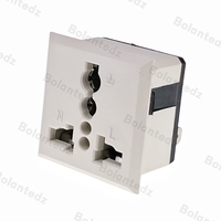 Toma de corriente universal AC250V 13A Toma de corriente eléctrica Venta al por mayor de China Toma de corriente múltiple