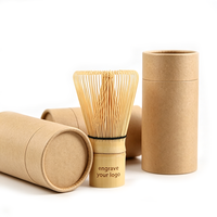 Fouet à matcha artisanal en bambou bio, personnalisé avec logo gravé, vente en gros