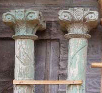 Colonnes et piliers indiens en teck vintage