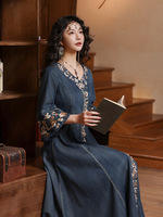 Nouvelle Robe Longue en Jean Vintage Ethnique Broderie Florale Col V Manches 3/4 Évasées Coupe Ample pour Femme