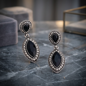 Boucles d'oreilles pendantes tendance en argent tibétain avec pierre noire en forme de goutte d'eau pour soirée 189872 - Product Image 2
