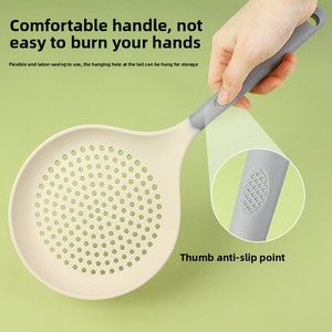 Écumoire large à fentes en silicone, louche passoire araignée pour la cuisson, l'égouttage, la friture des pâtes, ustensile de cuisine antiadhésif - Product Image 3