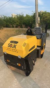 รถโรดโรเลอร์แบบสั่น2022มือสองพร้อมเครื่องยนต์ Changchai และลูกกลิ้งดรัมคู่ - Product Image 5