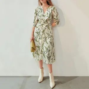 设计感夏季时尚绿色印花雪纺褶边女士长裙女士优雅场合休闲连衣裙