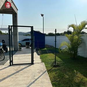 Panneau <span class=keywords><strong>de</strong></span> treillis métallique soudé enduit <span class=keywords><strong>de</strong></span> poudre unique Porte <span class=keywords><strong>de</strong></span> ferme Porte <span class=keywords><strong>de</strong></span> clôture métallique 3D - Product Image 2