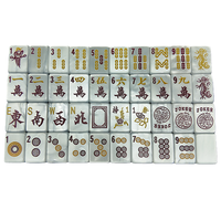 Luxuriöses Mahjong aus Imitationsjade mit Glatter Textur und Elegantem Erscheinungsbild, Perfekt für Hochwertiges Gaming