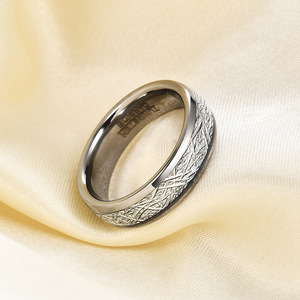 Anillo de carburo de tungsteno de 4.6 mm de ancho con patrón de meteorito esmerilado, alianza de boda para mujer - Product Image 2